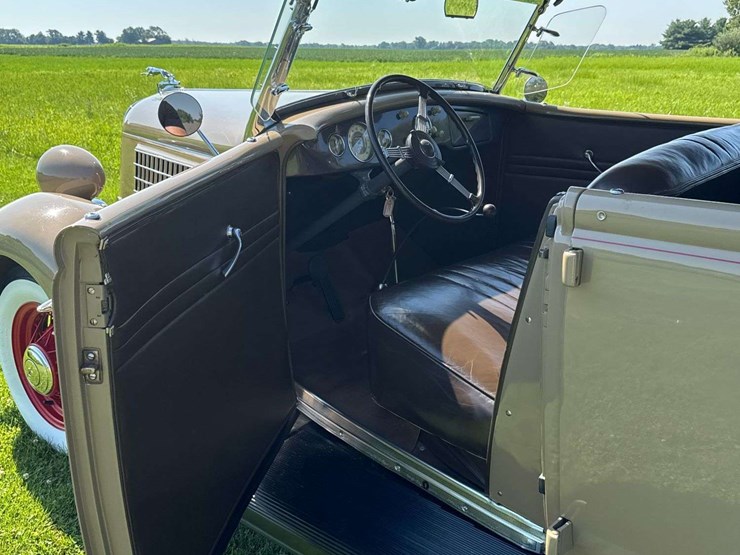 1935-ford-deluxe-phaeton-image-69