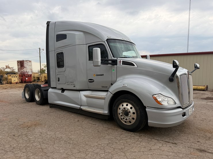 2020-kenworth-t680-image-3