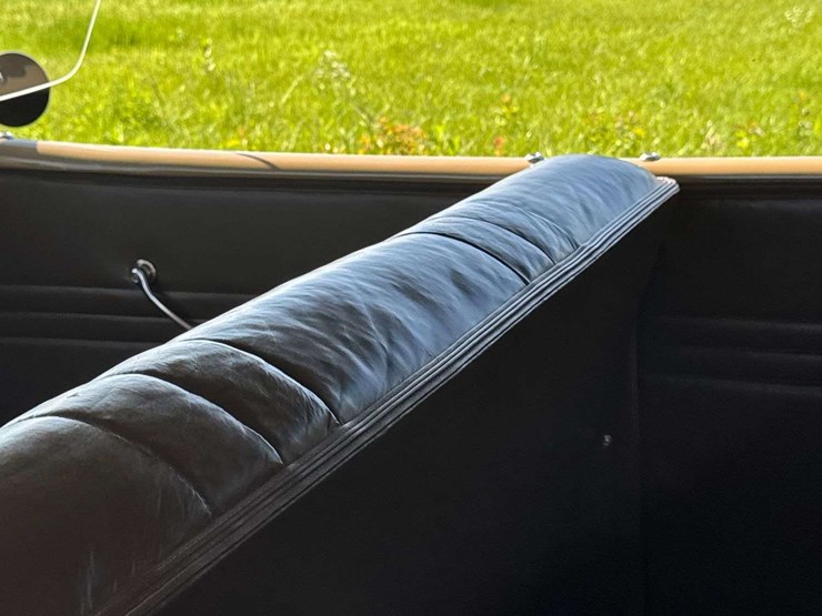 1935-ford-deluxe-phaeton-image-90