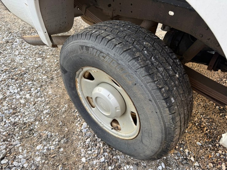 2008-ford-f250-image-17