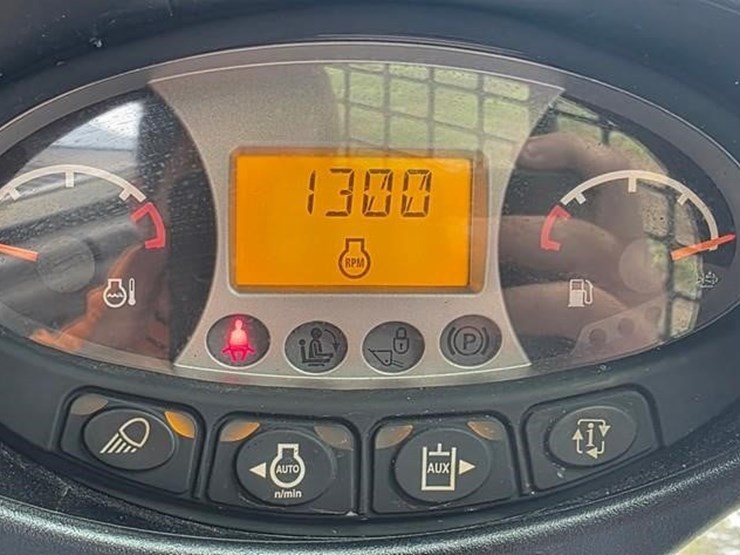 2018-bobcat-s550-image-53