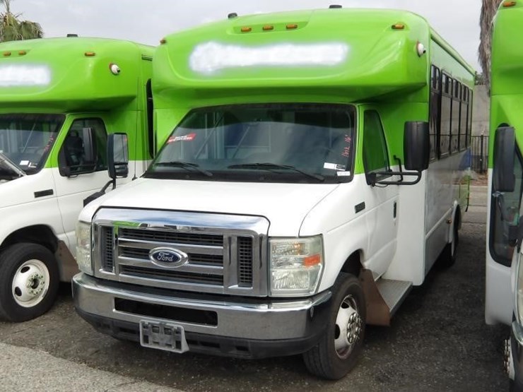 2016-ford-e450-image-1
