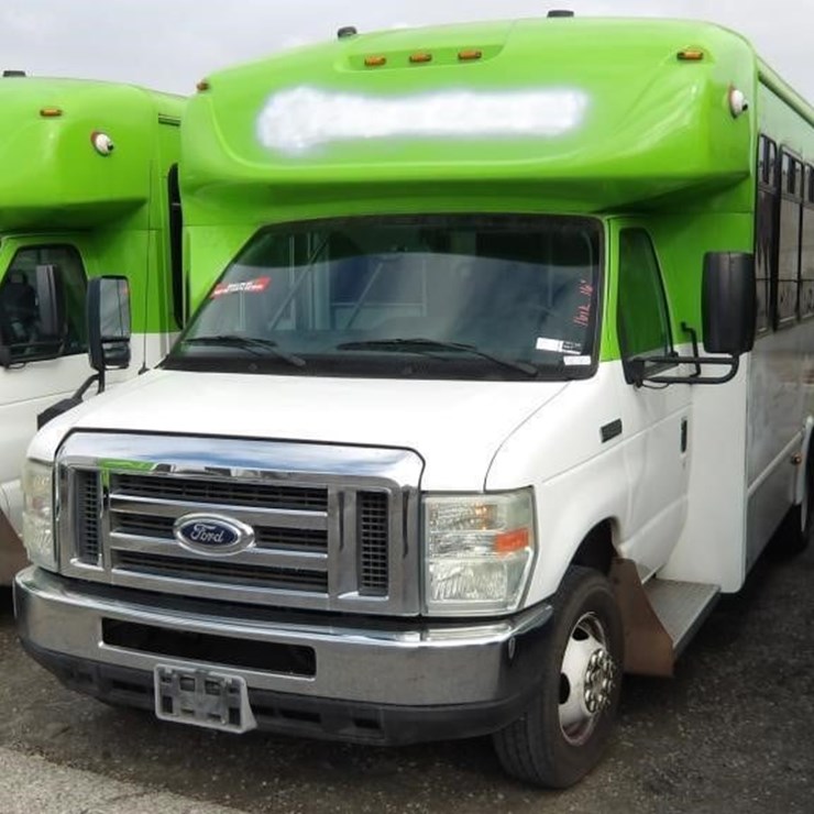 2016 FORD E450