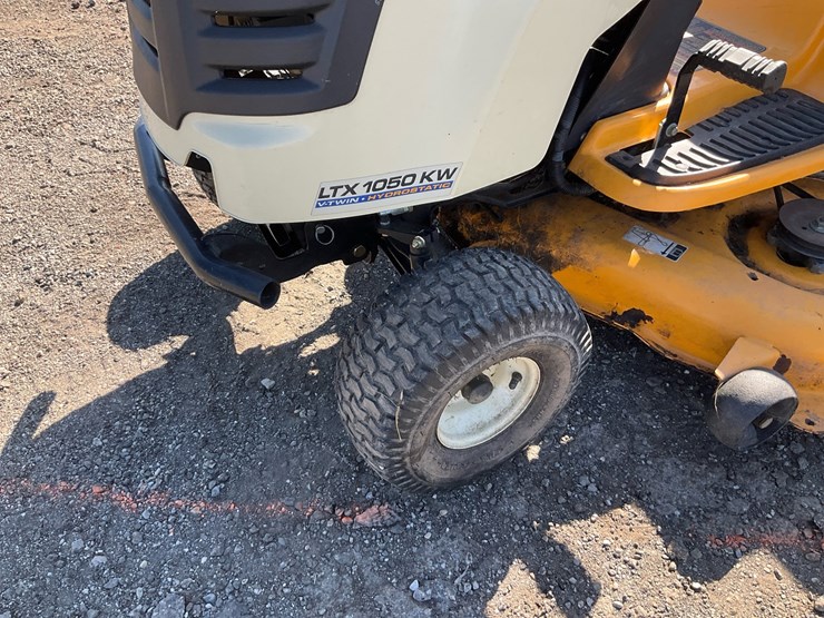 cub-cadet-1050-image-13
