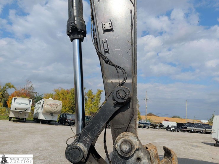 2010-john-deere-450-image-13