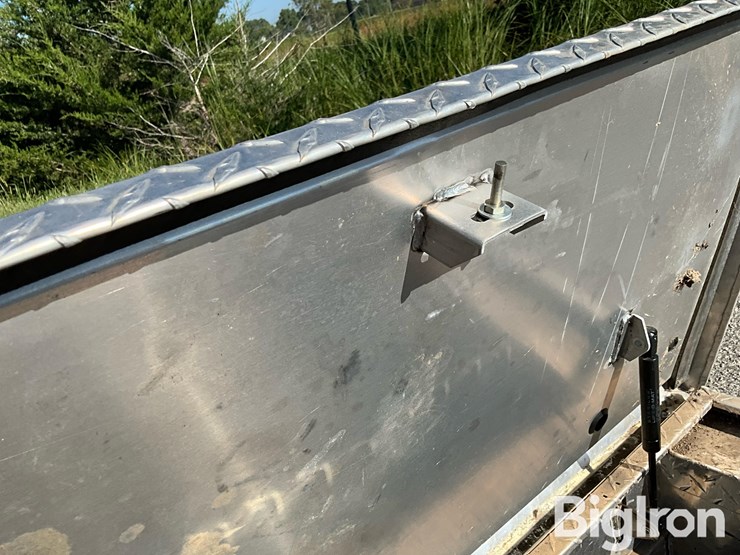 delta-champion-aluminum-pickup-toolbox-image-18