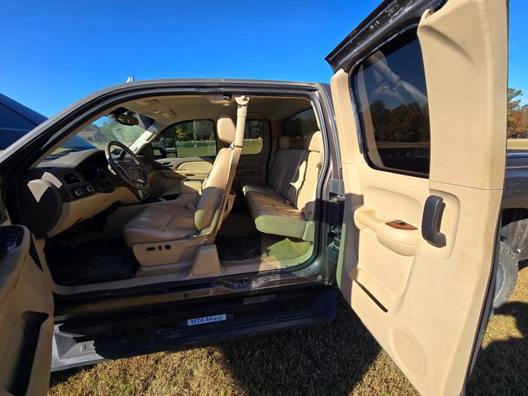 2008-gmc-sierra-2500hd-image-45