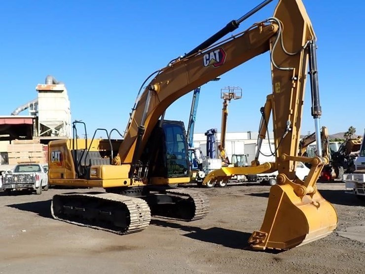 2024-caterpillar-320gc-image-2
