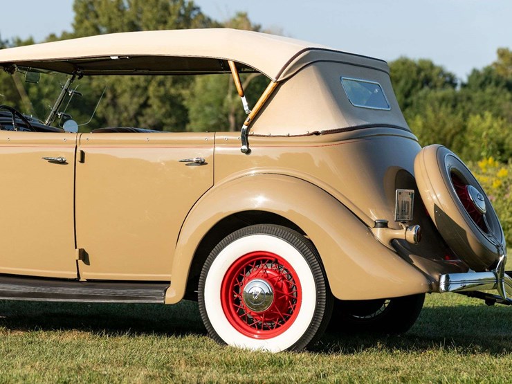 1935-ford-deluxe-phaeton-image-15