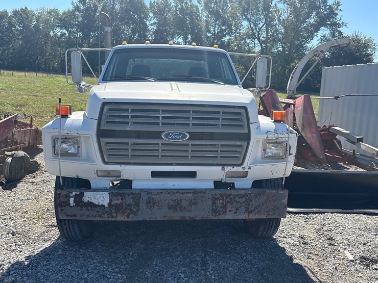 ford-f800-image-3