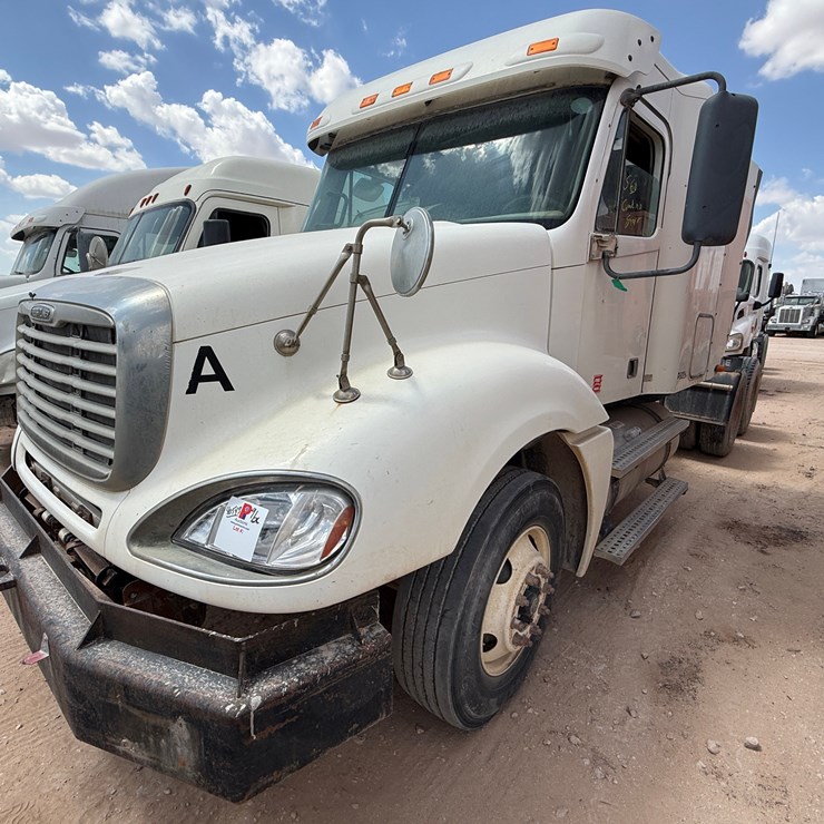 2006 FREIGHTLINER COLUMBIA 120