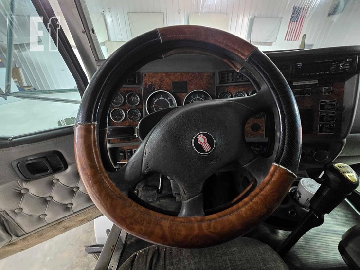 2004-kenworth-t800-image-10