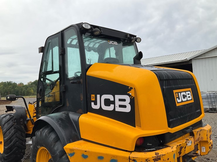 2013-jcb-tm320-image-34