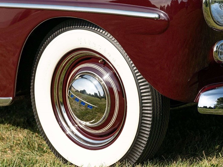 1947-ford-super-deluxe-sportsman-image-19