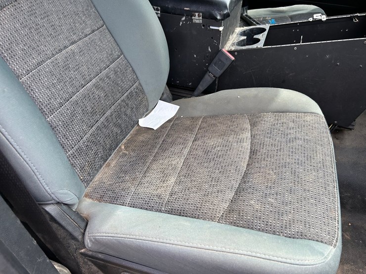 2014-dodge-1500-image-47