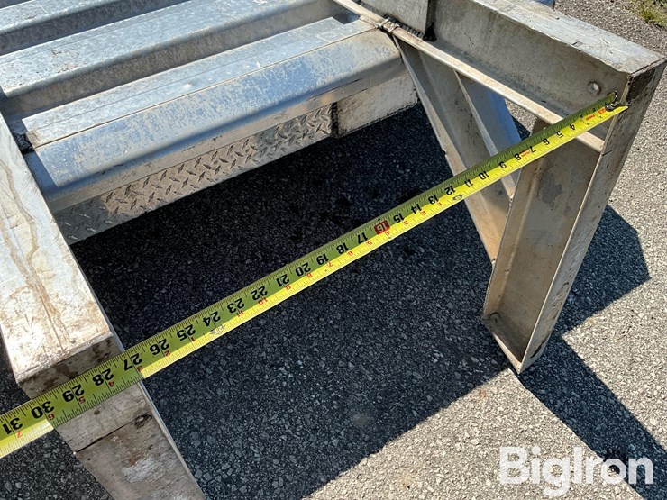 koneta-diamond-brite-aluminum-truck-headache-rack-image-11