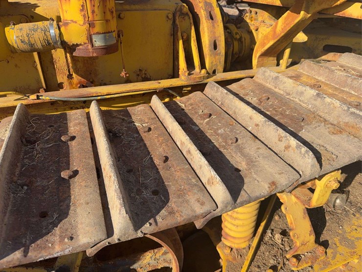 caterpillar-60-image-9