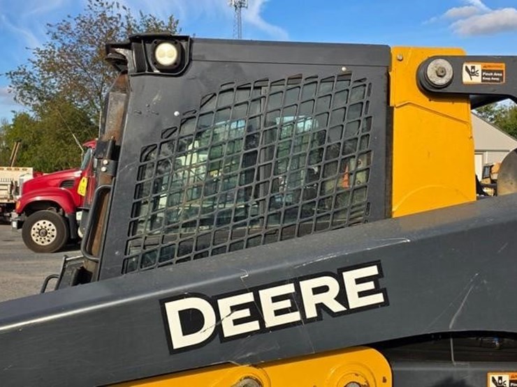 2019-deere-333g-image-29