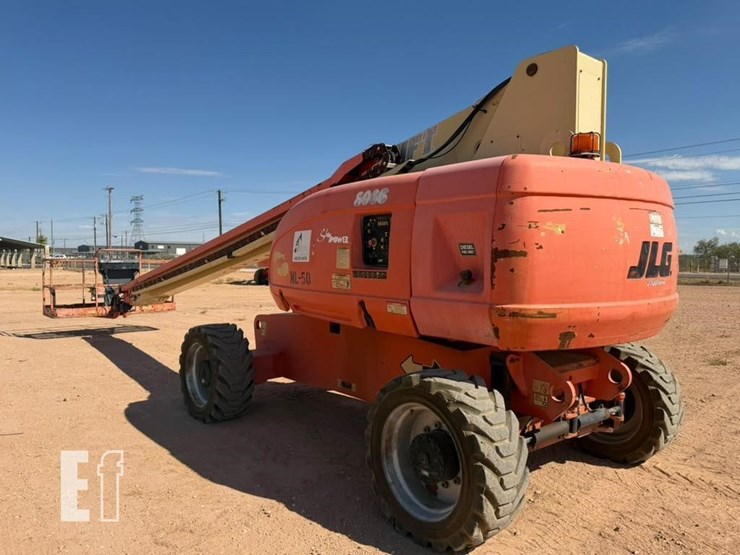 2008-jlg-800s-image-6