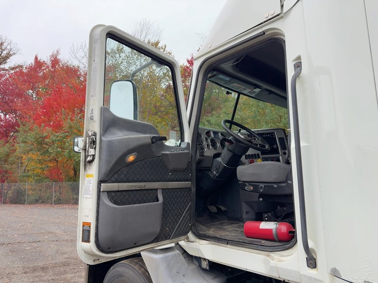 2018-mack-pinnacle-cxu613-image-22