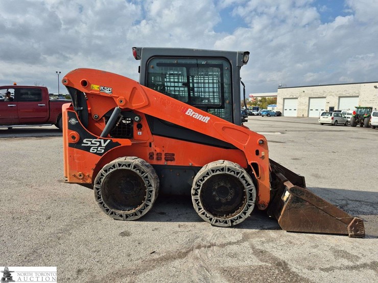 2018-kubota-ssv65-image-4