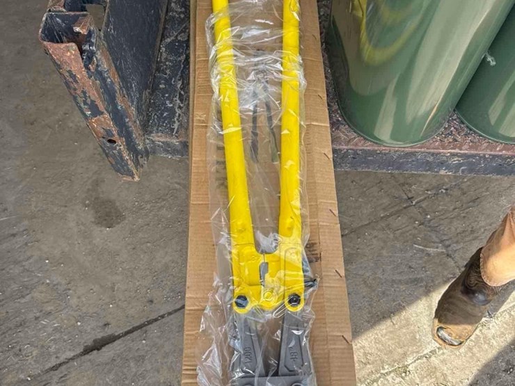 new-zjg-co-48in-bolt-cutters-image-2