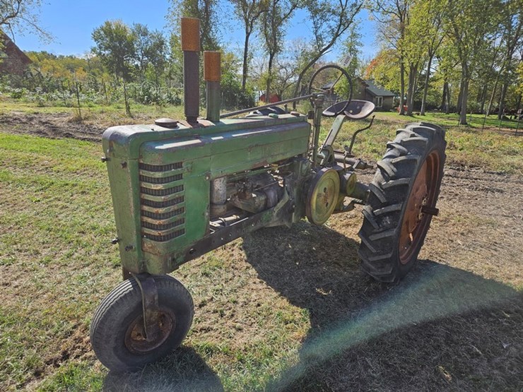 john-deere-model-b-image-1