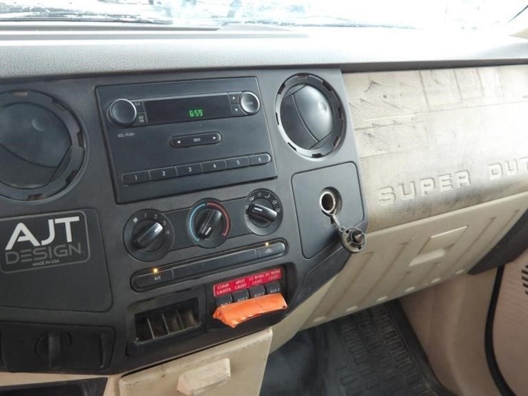 2010-ford-f450-image-23