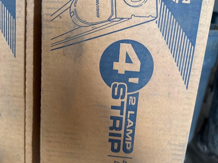 (6)-new-lithonia-lighting-co-4ft-t5/120v-shop-lights-image-4