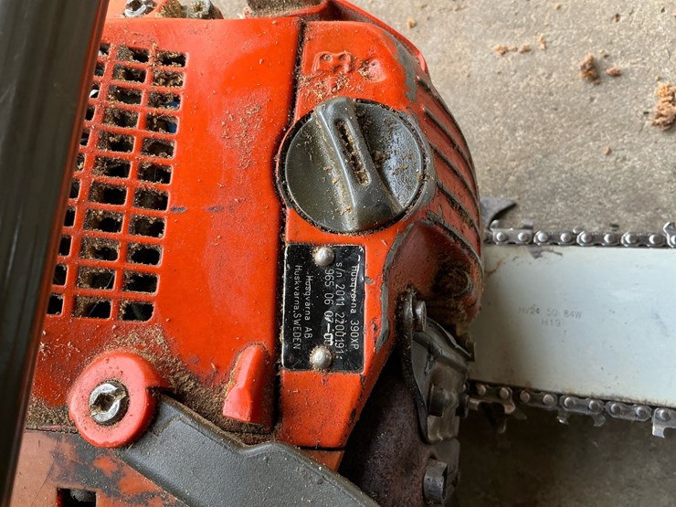 #117-•-2011-husqvarna-390xp-chainsaw-image-6