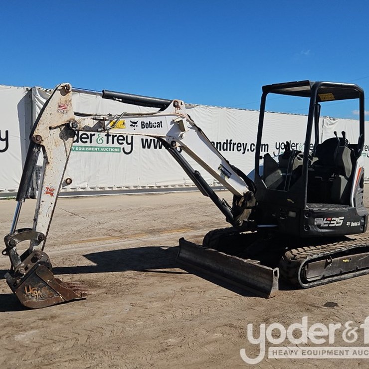 2019 BOBCAT E35
