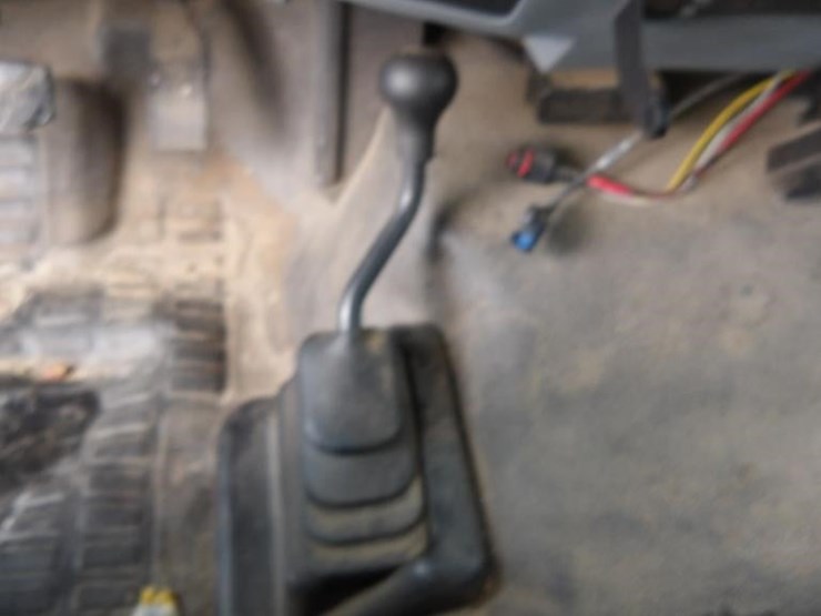 2011-ford-f350-image-19