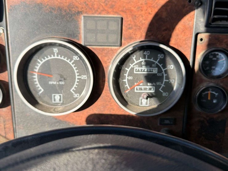kenworth-t800-image-34