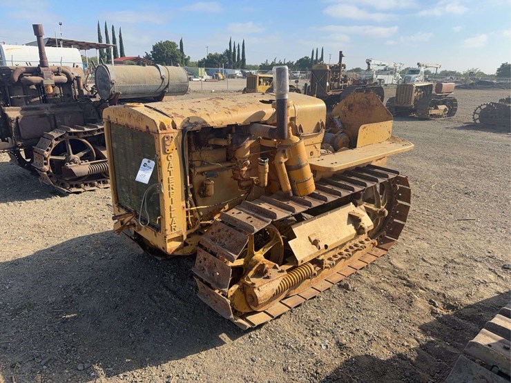 caterpillar-twenty-two-image-1