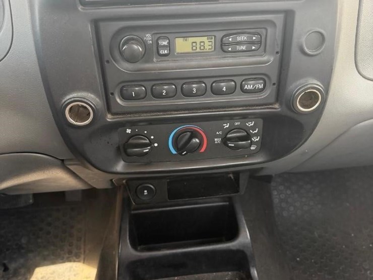 2011-ford-ranger-image-13