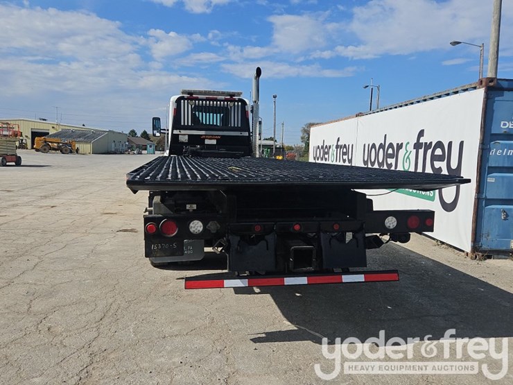 2017-kenworth-t880-image-4