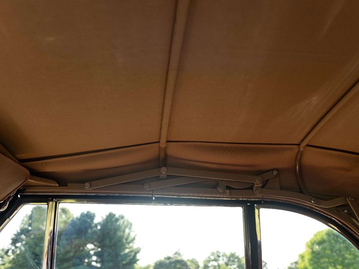 1947-ford-super-deluxe-sportsman-image-41