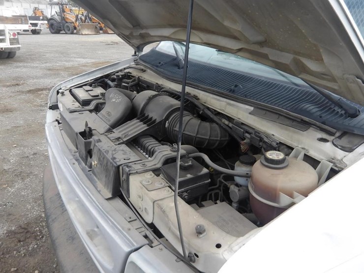 2002-ford-e350-image-9