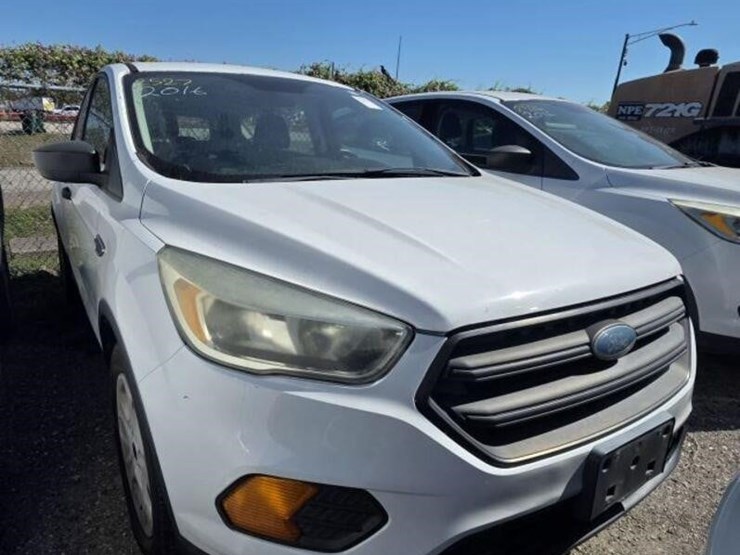 2016-ford-escape-image-2