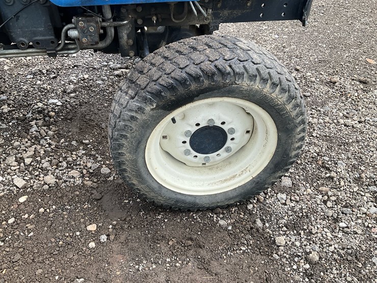 new-holland-t1520-image-20