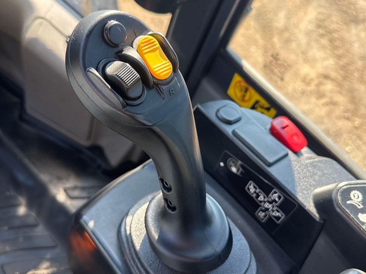 2019-komatsu-wa270-8-image-30