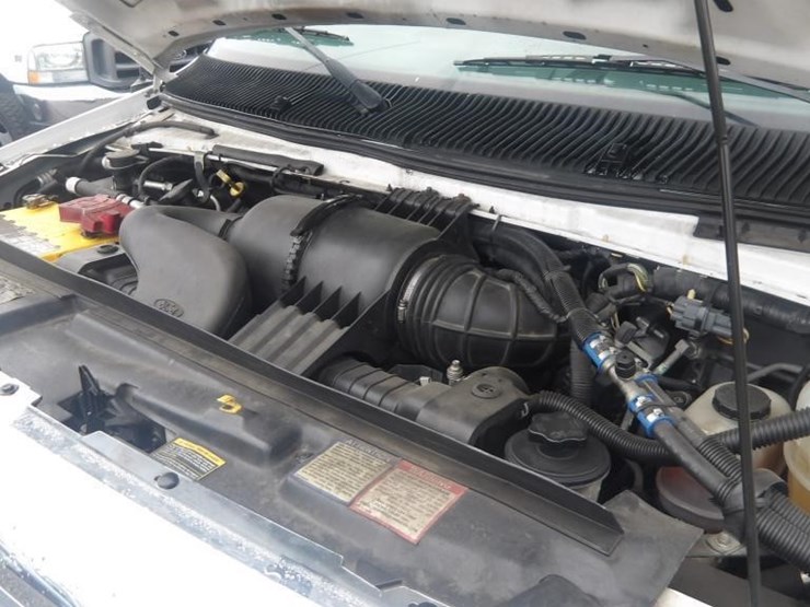 2016-ford-e450-image-8