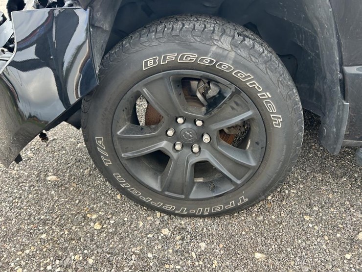 2020-dodge-ram-1500-image-12