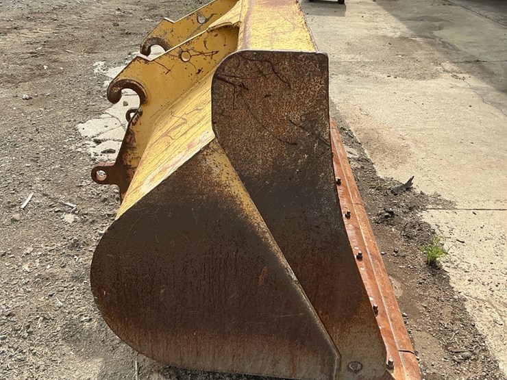 #320-•-komatsu-quick-coupler-wheel-loader-bucket-attachment-image-4
