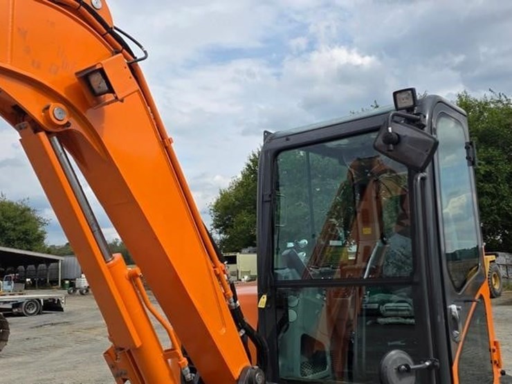 2023-doosan-dx63-3-image-13