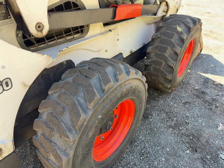 2016-bobcat-s850-image-13