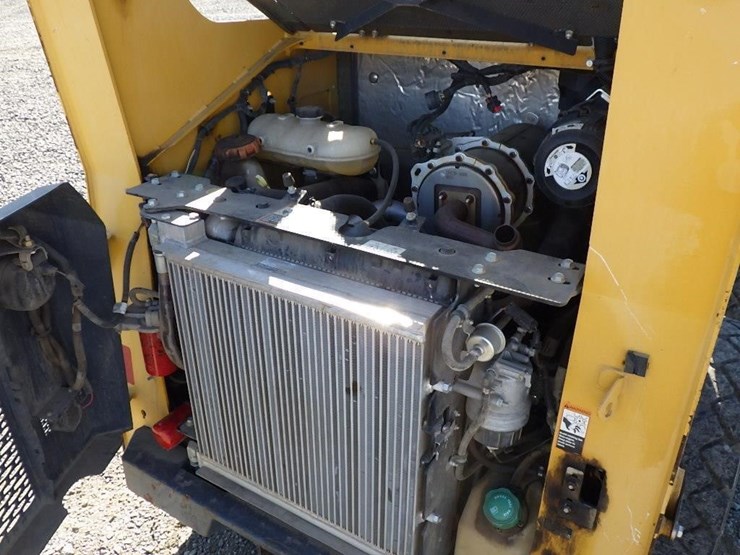 deere-318g-image-21