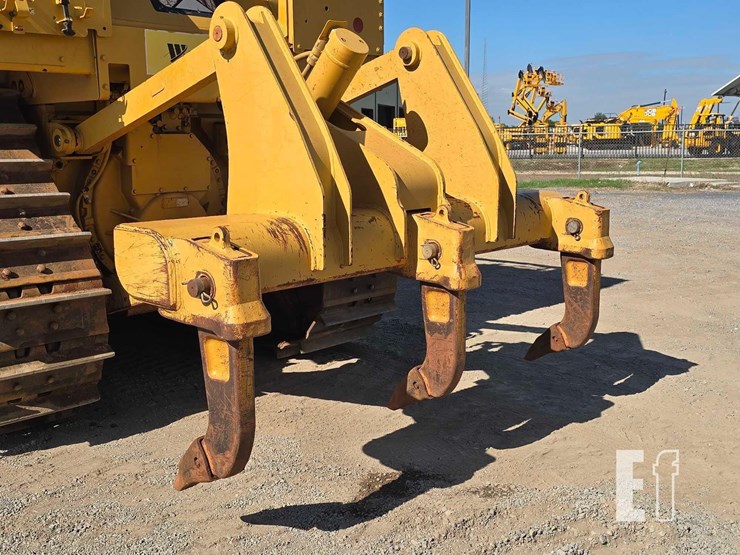 2016-caterpillar-d6t-xl-image-23