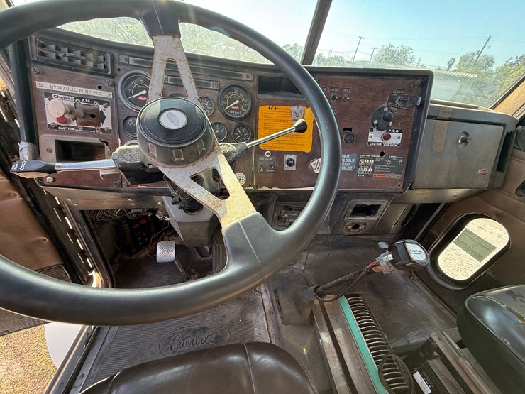 1990-peterbilt-357-image-20