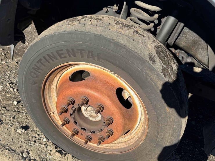 2016-ford-f550-image-28